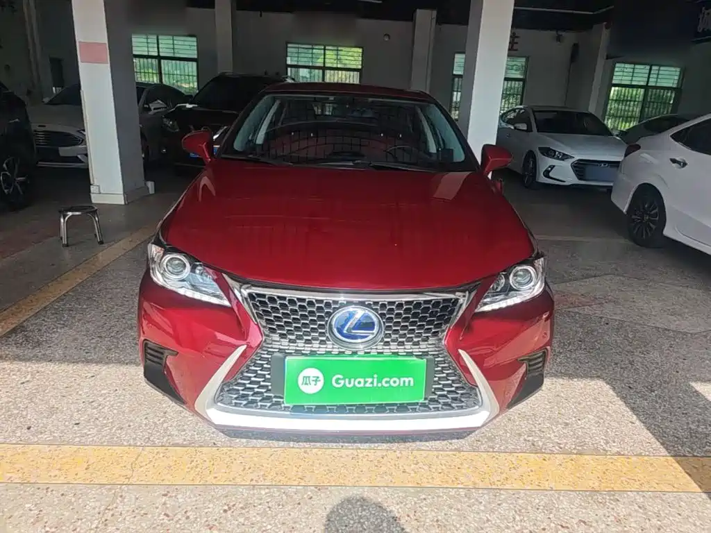 صورة 3 - Lexus CT
