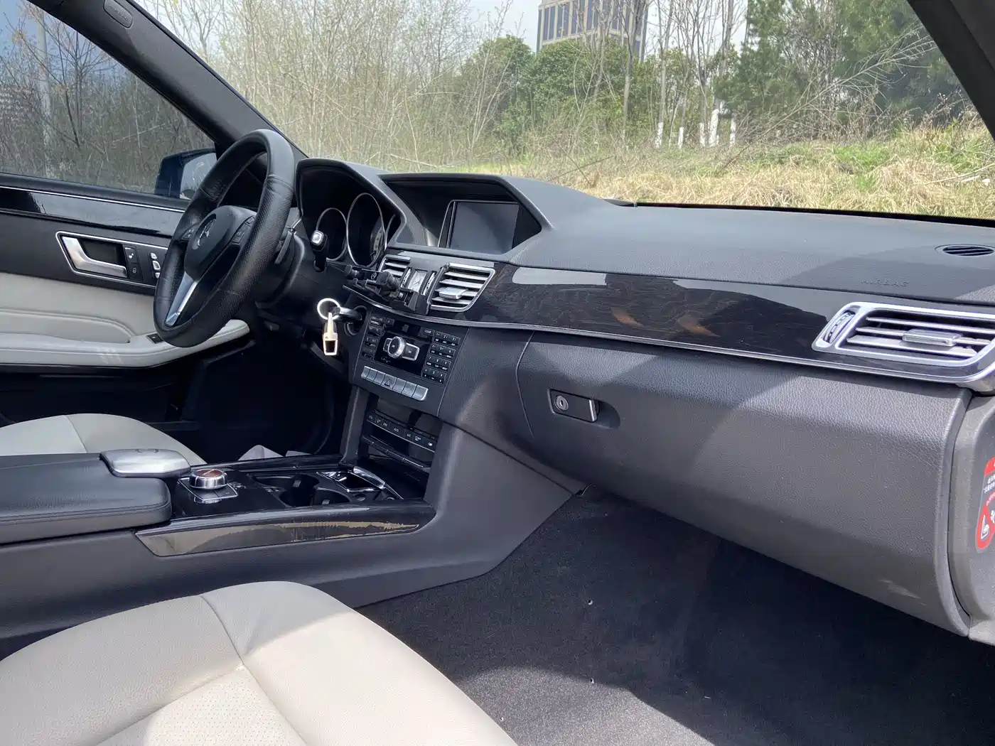 Mercedes-Benz E-Class 2014 Facelift E 260 L Sport фото 10