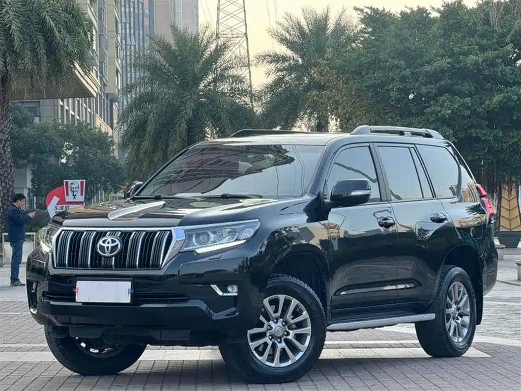 TOYOTA PRADO