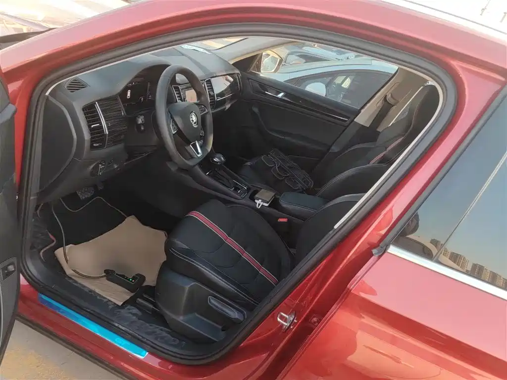 Škoda Kodiaq GT 2019 TSI330 2WD Comfort Edition China VI фото 7