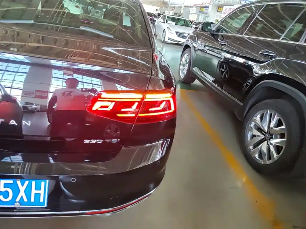 Volkswagen Magotan 2023 Model 2 Million Units Commemorative Edition 280TSI DSG Leading Version фото 8