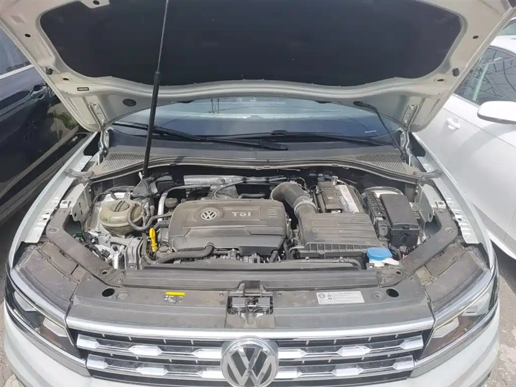 Volkswagen Tiguan L 2018 380TSI Automatic AWD Flagship Edition фото 20