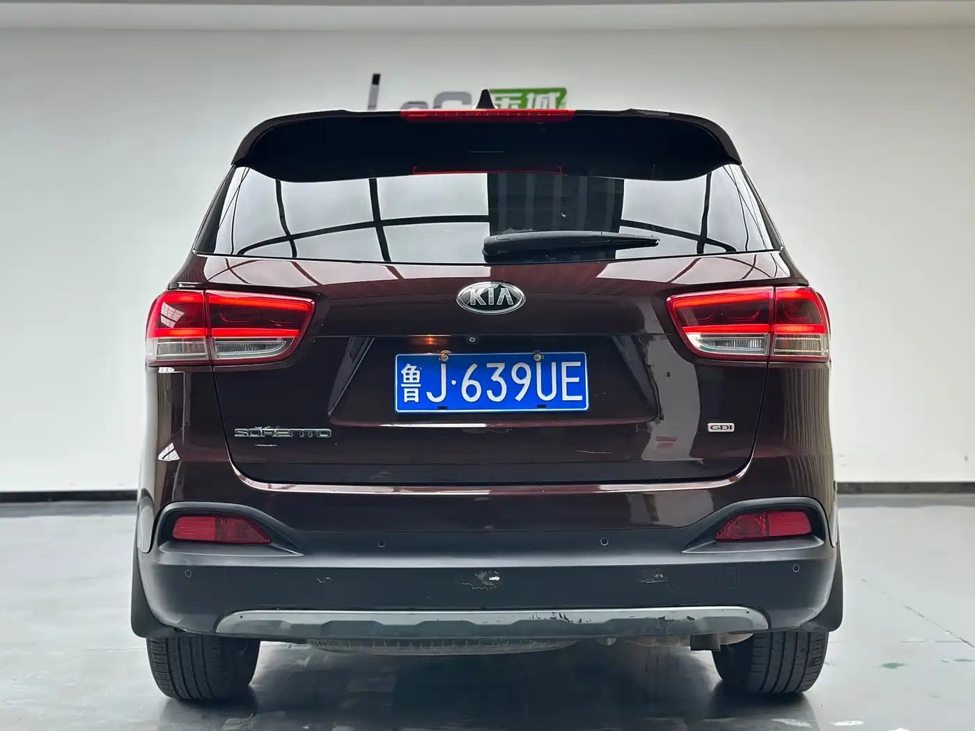 Kia Sorento 2015 2015 Sorento L 2.4L Gasoline 4WD Elite 7-Seater China V