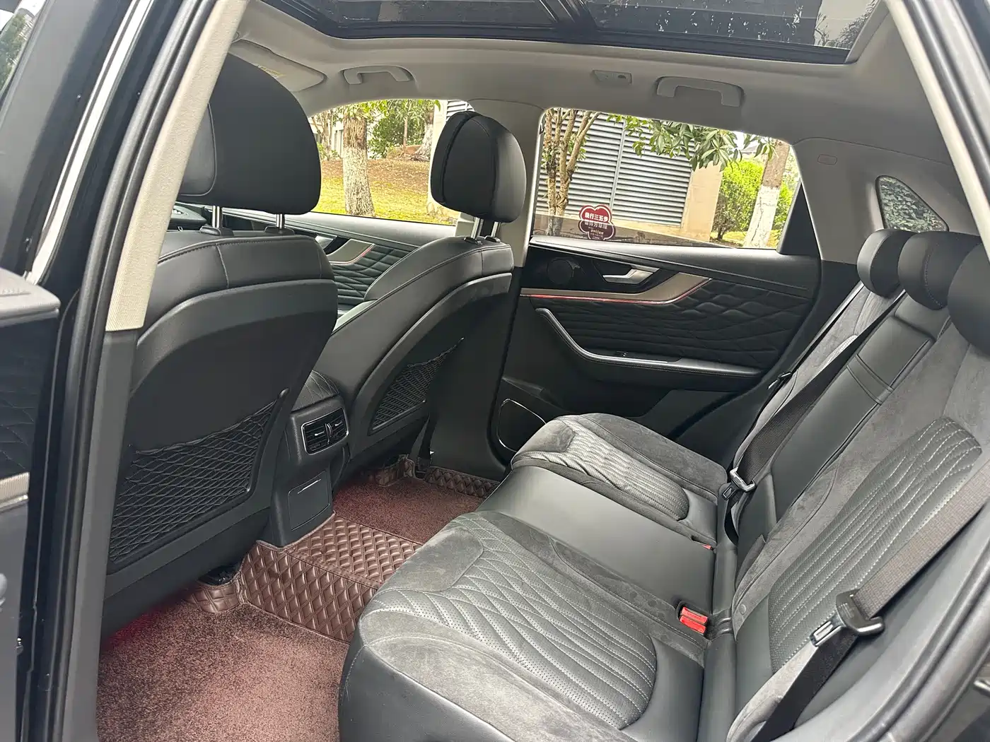 Hongqi HS5 2022 Facelift 2.0T Smart Flag Enjoyment Edition фото 11
