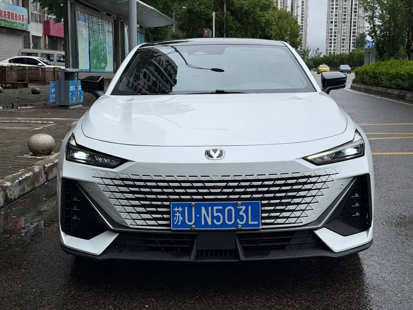  UNI-V
