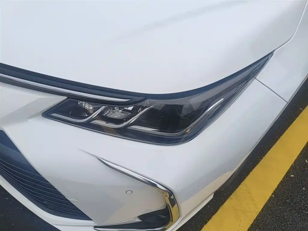 Toyota Corolla 2021 Hybrid 1.8L E-CVT Elite Edition фото 23