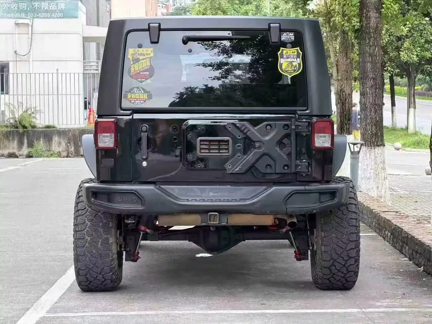 Photo 6 - Jeep Wrangler