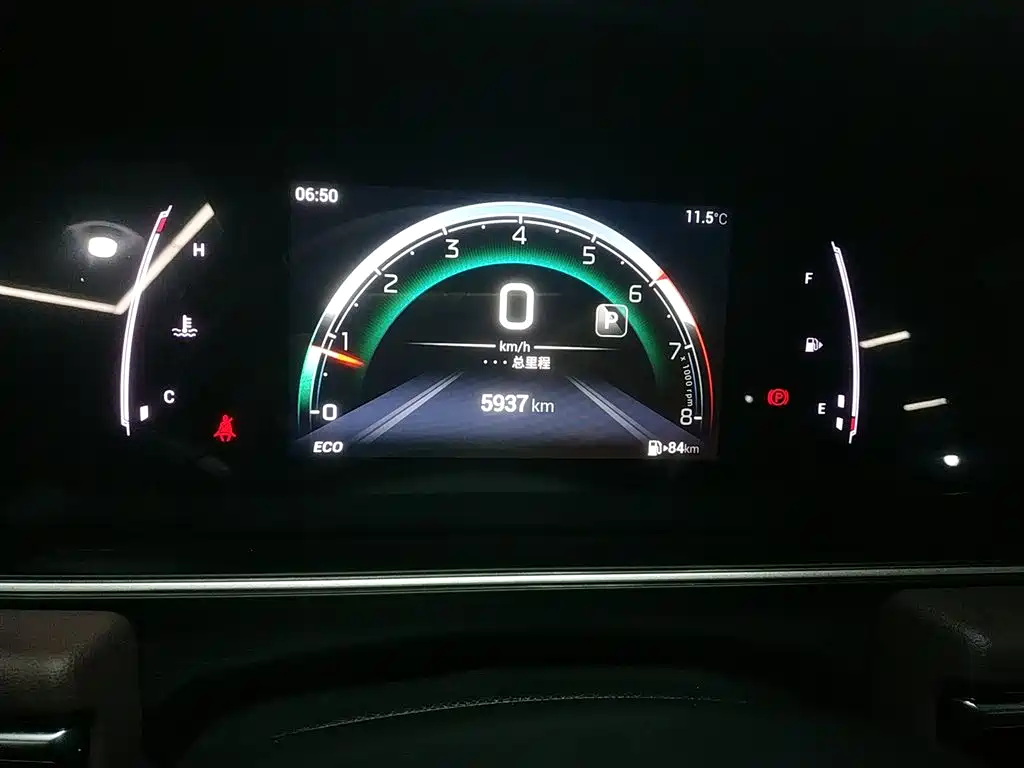 GAC Trumpchi Trumpchi M6 2023 PRO 270T DCT Luxury Edition фото 4