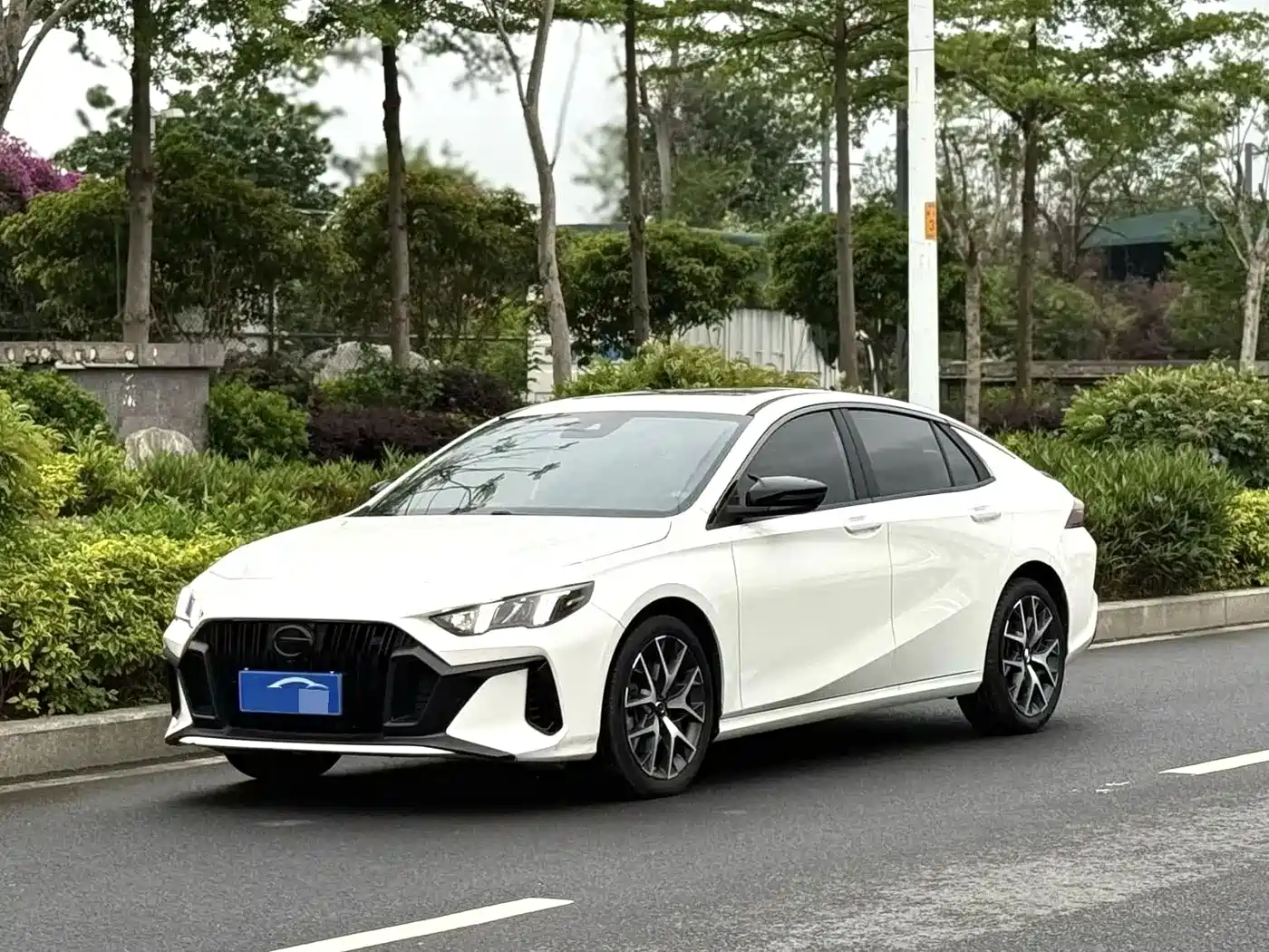 GAC Trumpchi Trumpchi Emkoo 2023 Shadow Leopard H High-Efficiency Hybrid