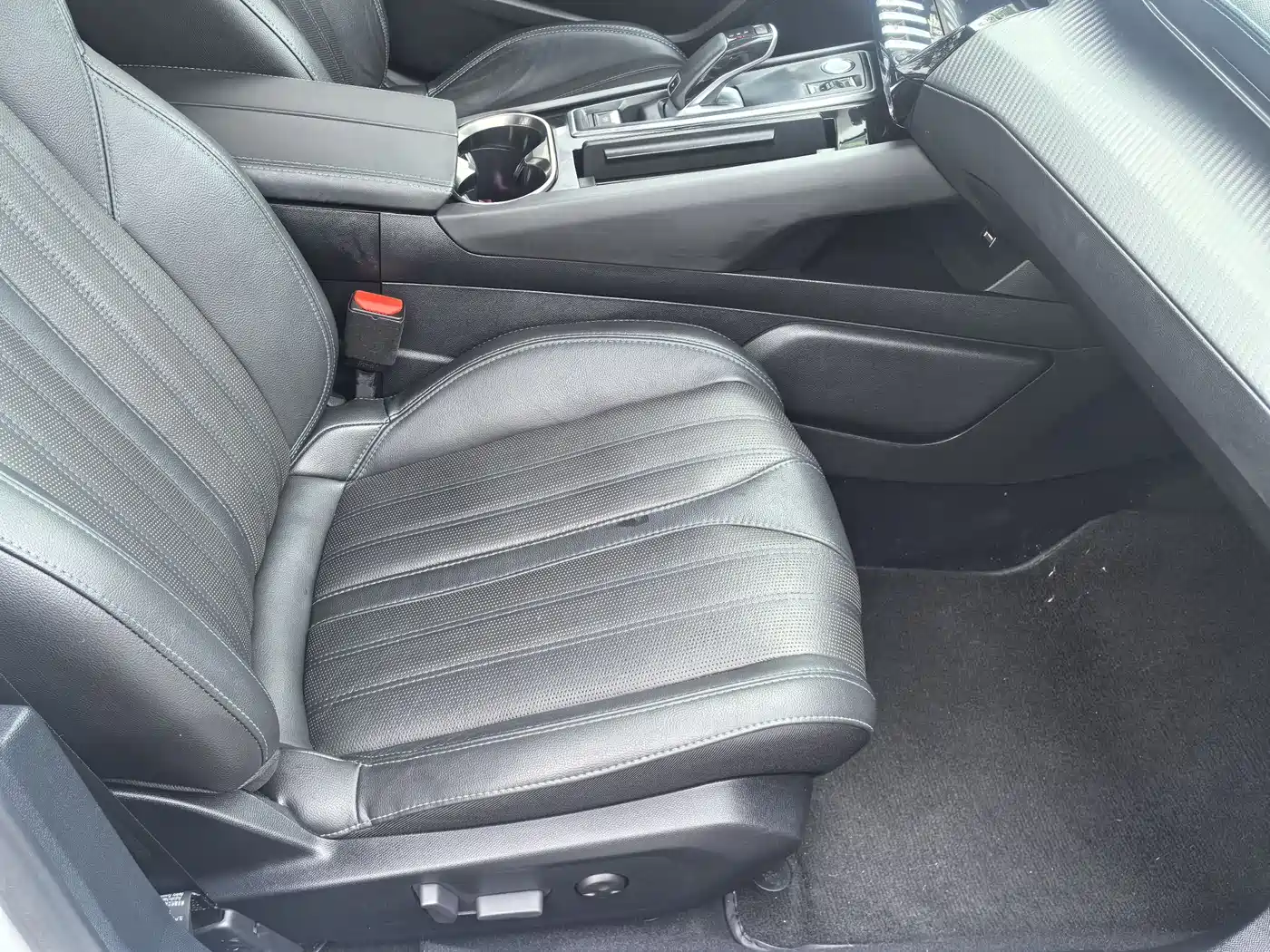 Peugeot 508 2023 508L 400THP Dynamic Flagship фото 7