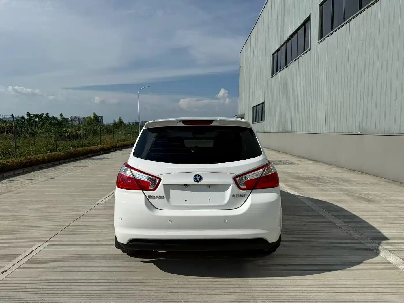 Venucia R50 2016 2015 1.6L Automatic Fashion Edition