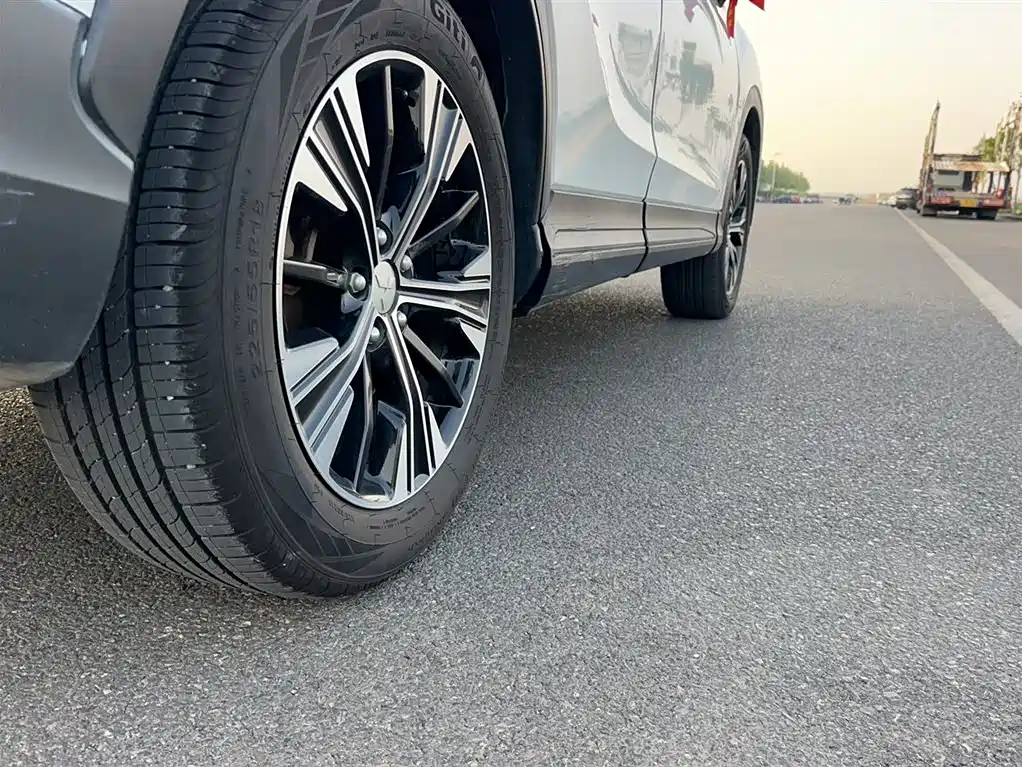 Mitsubishi Eclipse Cross 2018 1.5T CVT 2WD Fearless Edition фото 21