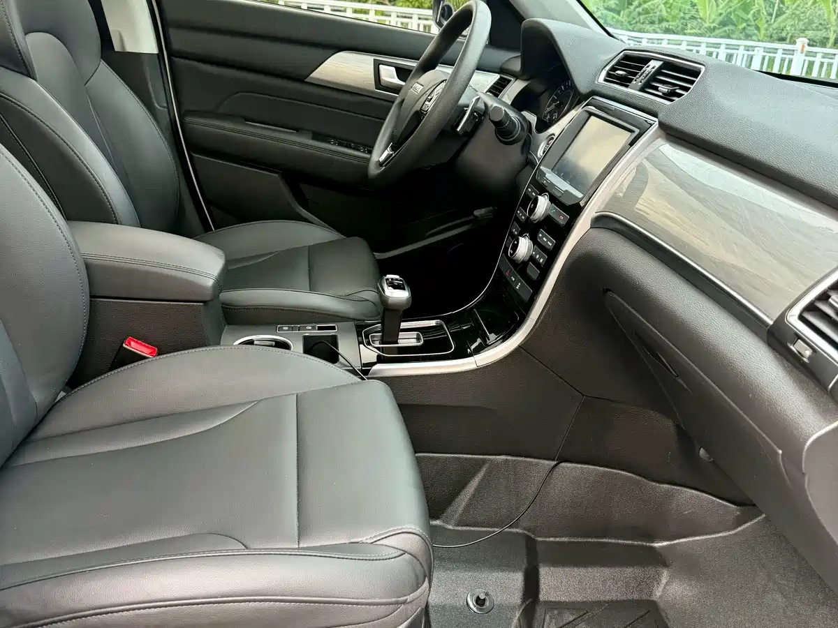 Фото 12 - Haval H2