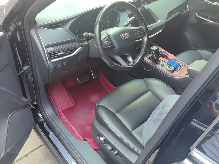Cadillac XT4 2019 2018 28T 2WD Luxury Sport Type