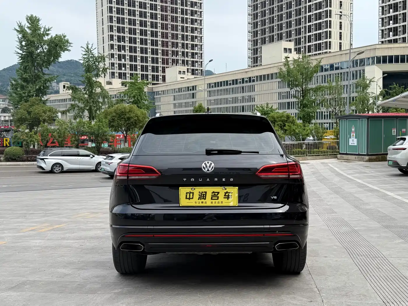 Volkswagen Touareg 2019 3.0TSI Sharp Edge Edition China VI фото 4