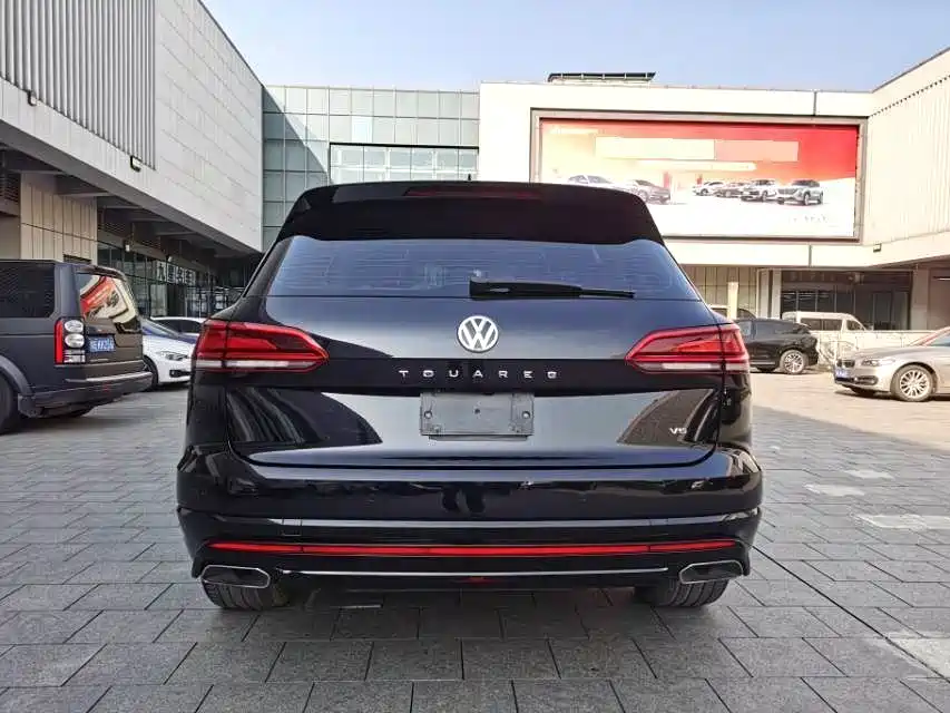 Фото 8 - Volkswagen Touareg