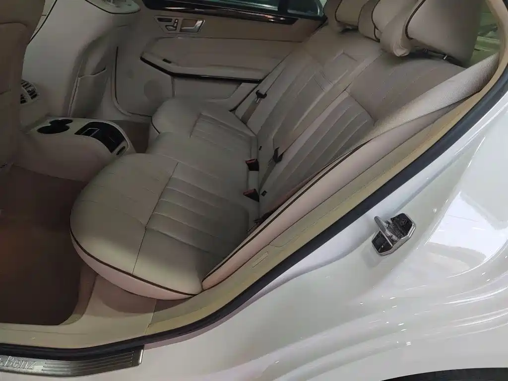 Mercedes-Benz E-Class 2015 E 260 L Sport фото 17