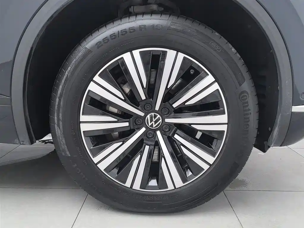 Volkswagen Touareg New Energy 2021 eHybrid фото 17