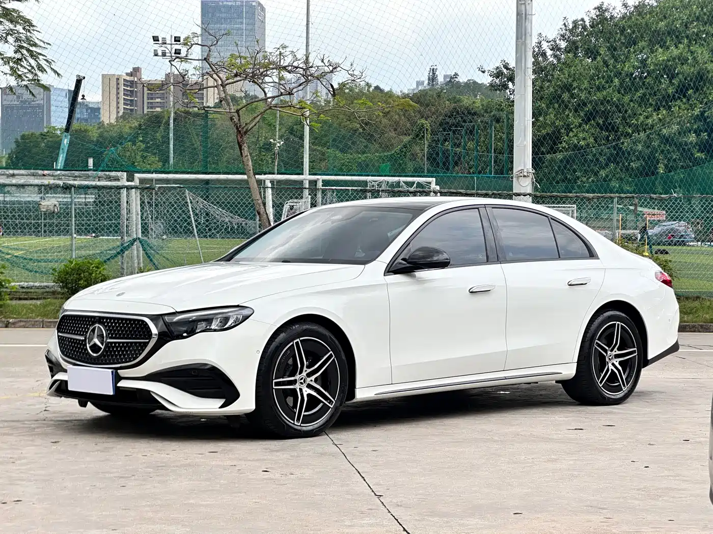 MERCEDES-BENZ E-CLASS (IMPORTED)