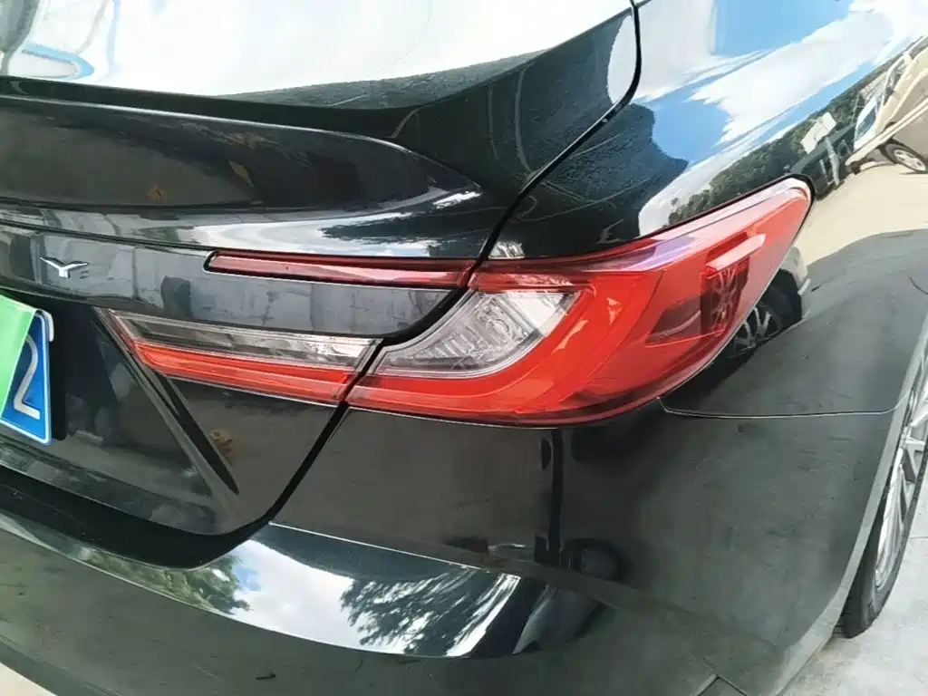 Toyota Camry 2025 2024 2.0GVP Luxury Edition