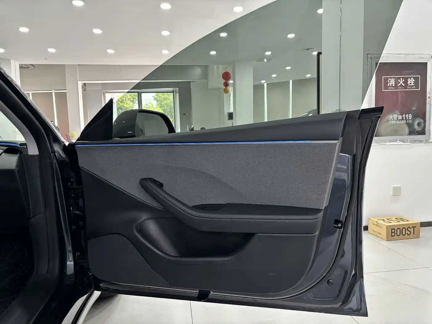 Tesla Model 3 2026 2025 Model Year Facelift Rear-Wheel Drive