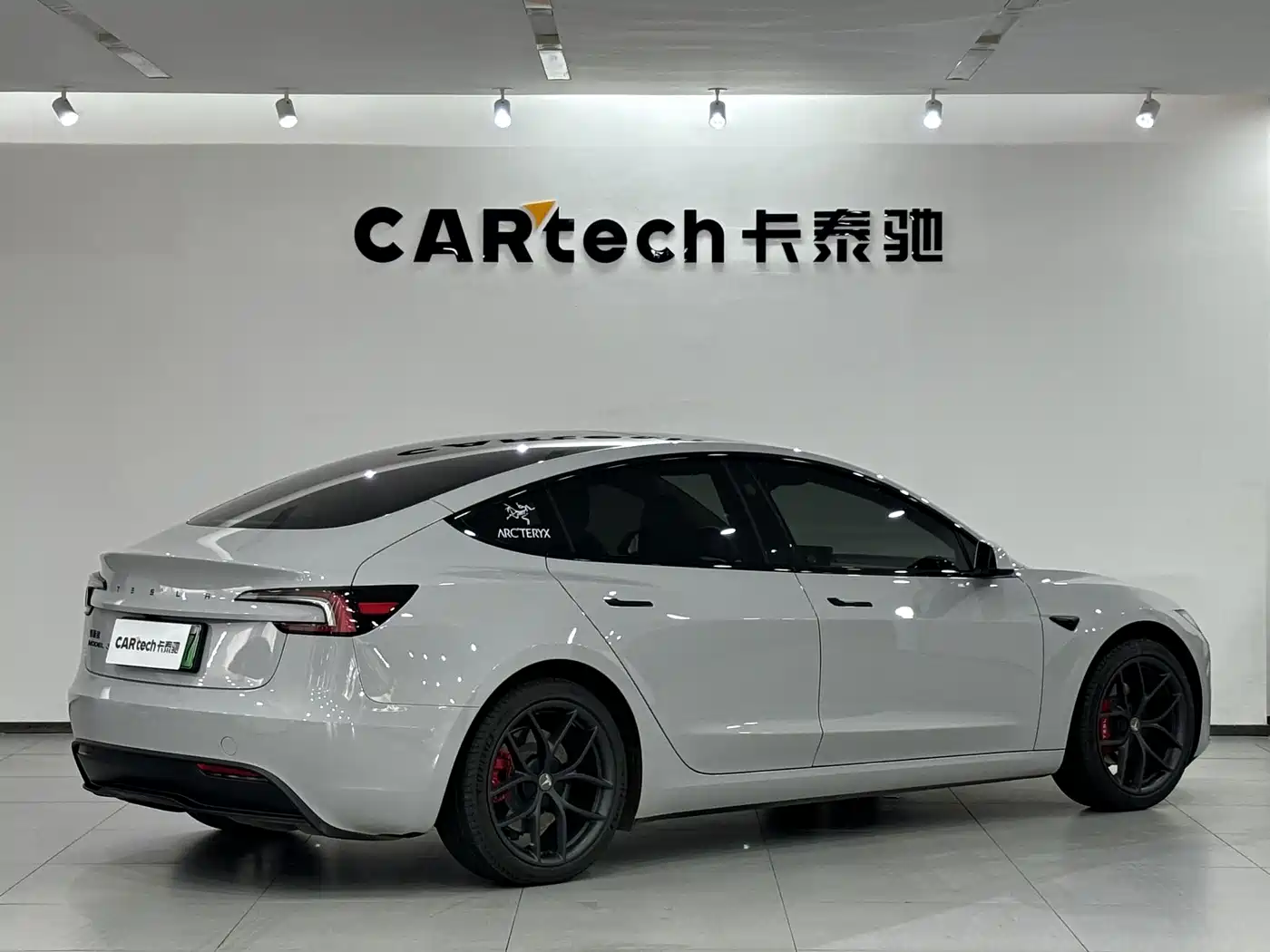 Tesla Model 3 2026 2025 Model Year Facelift Rear-Wheel Drive
