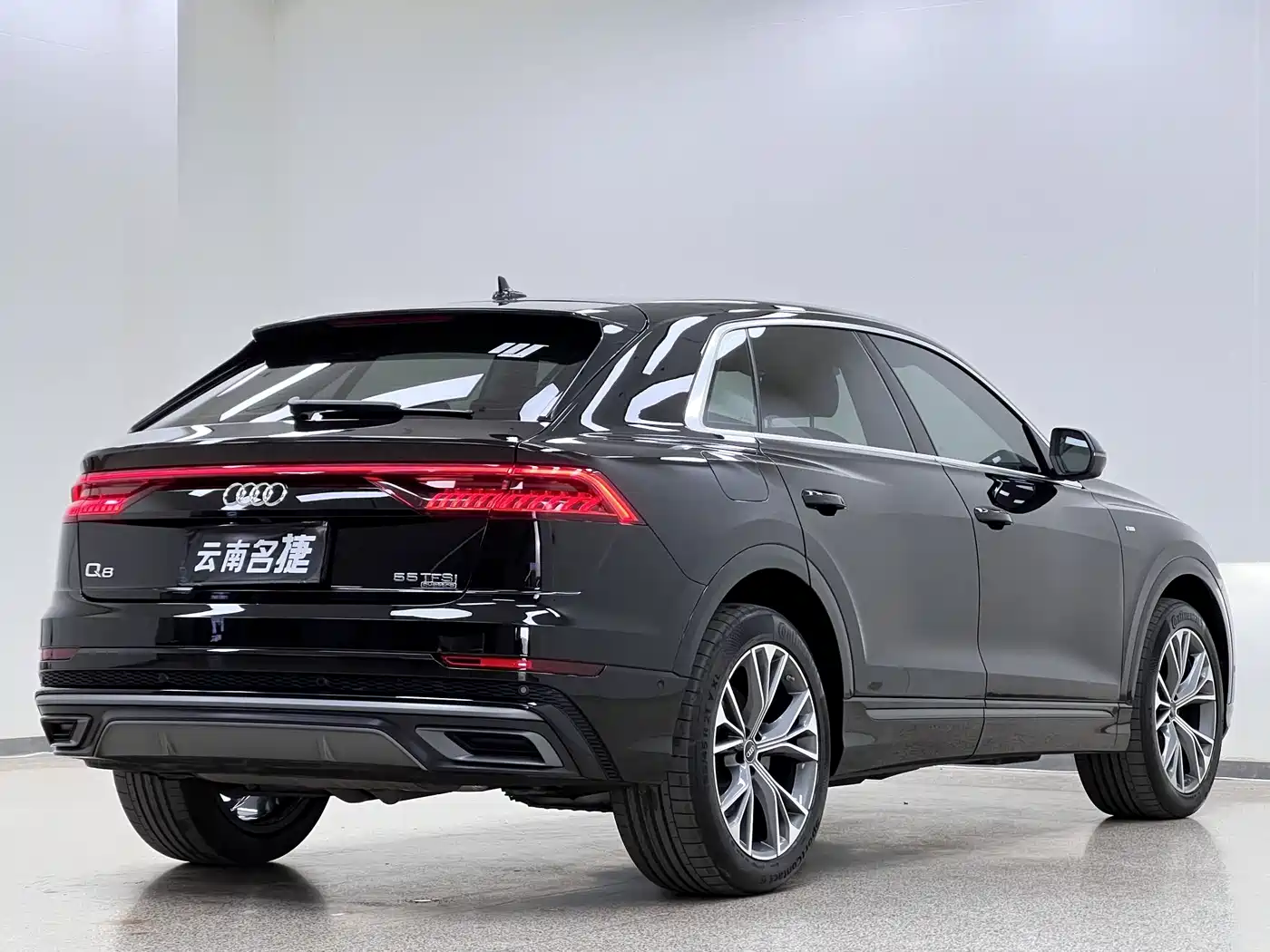 Audi Q8 2021 2022 55 TFSI Luxury Dynamic