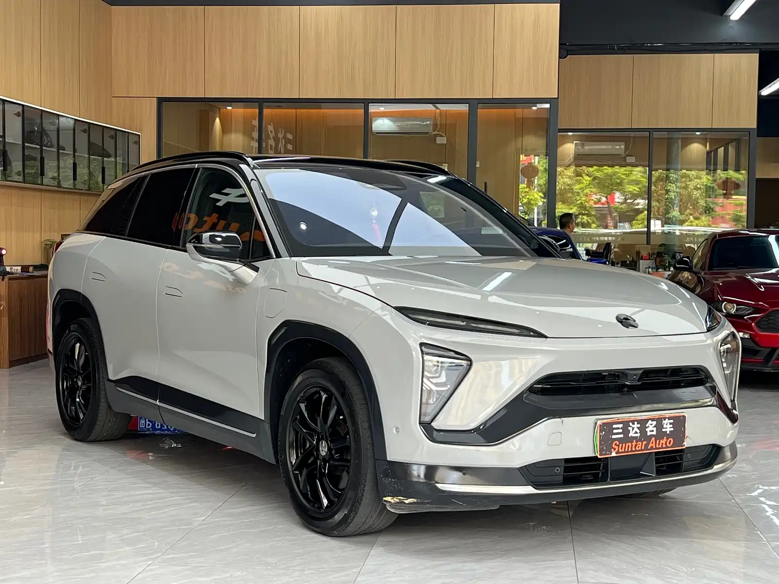 Фото 3 - NIO ES6