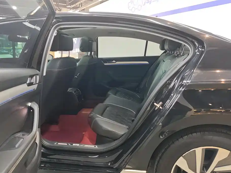 Volkswagen Magotan GTE Plug-in Hybrid 2022 GTE Luxury фото 11