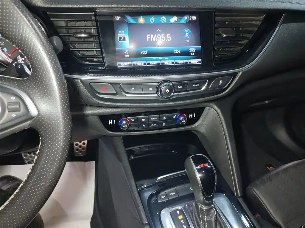 Buick Regal 2017 GS 28T Luxury Model фото 9