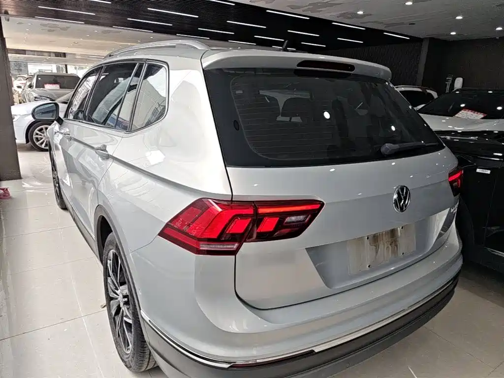 Volkswagen Tiguan L 2019 330TSI Auto 2WD Smart Luxury Edition China V фото 23