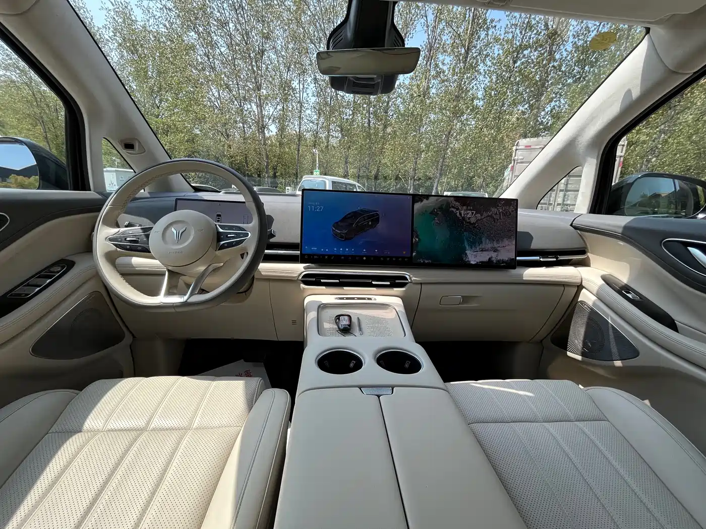 Voyah Auto Voyah Dreamer 2025 PHEV AWD Flagship Kunpeng Edition фото 26