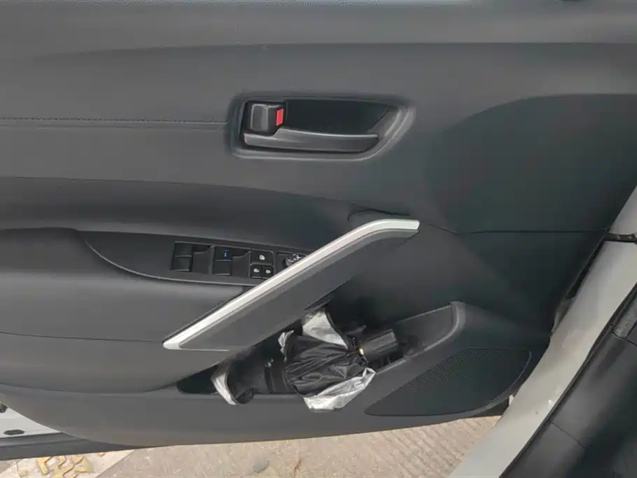 Toyota Corolla Cross 2022 2.0L Elite Edition фото 7
