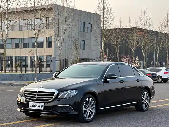 MERCEDES-BENZ E CLASS