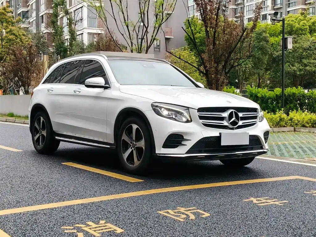 Mercedes-Benz GLC 2018 Facelift GLC 260 4MATIC Luxury фото 8