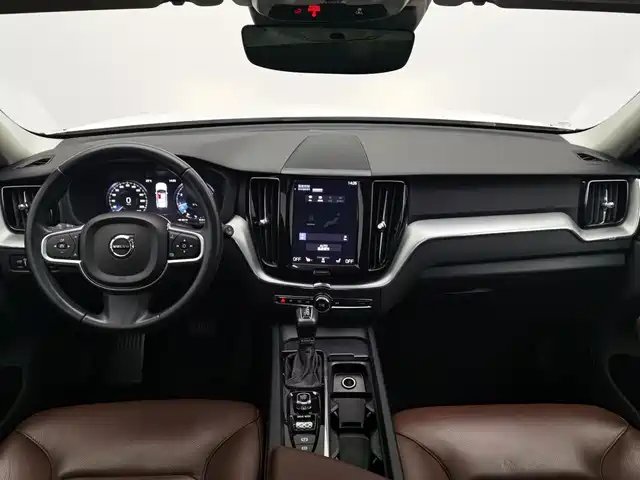Volvo XC60 2019 T5 AWD Zhi Yuan Edition China V — фото 5