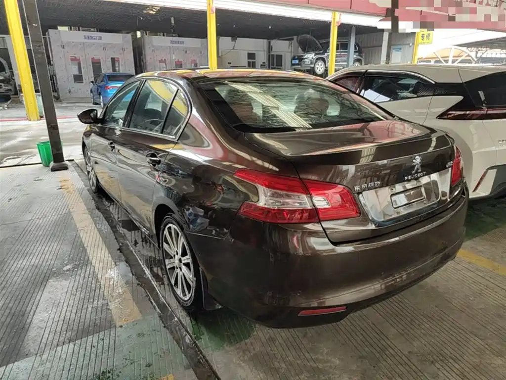 Peugeot 408 2014 1.8L Automatic Luxury Edition фото 5