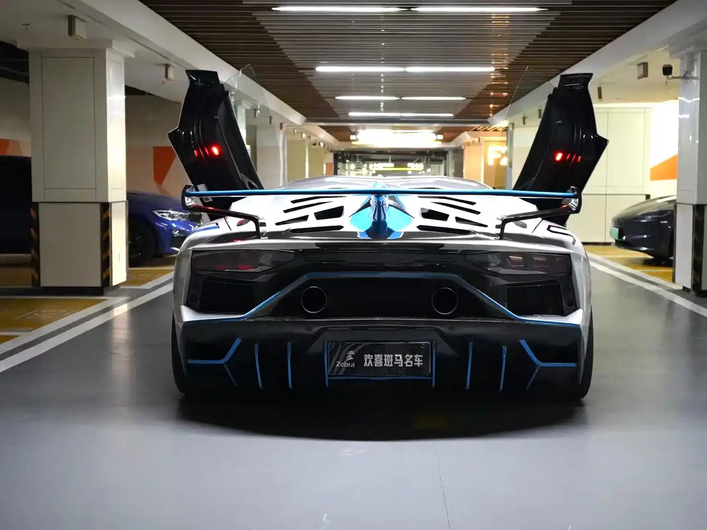 Lamborghini Aventador 2012 2011 LP 700-4