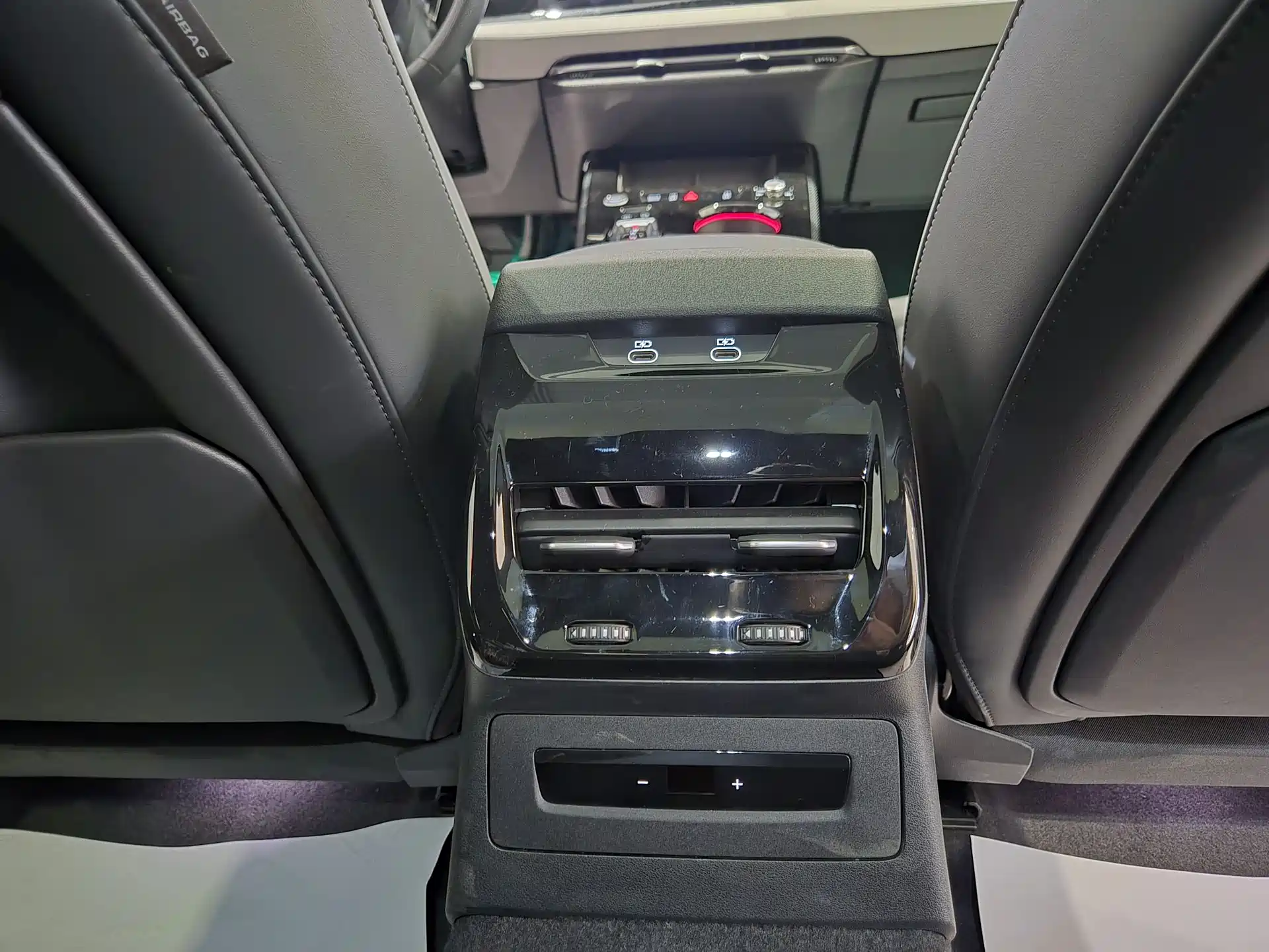 Фото 24 - Audi A5L