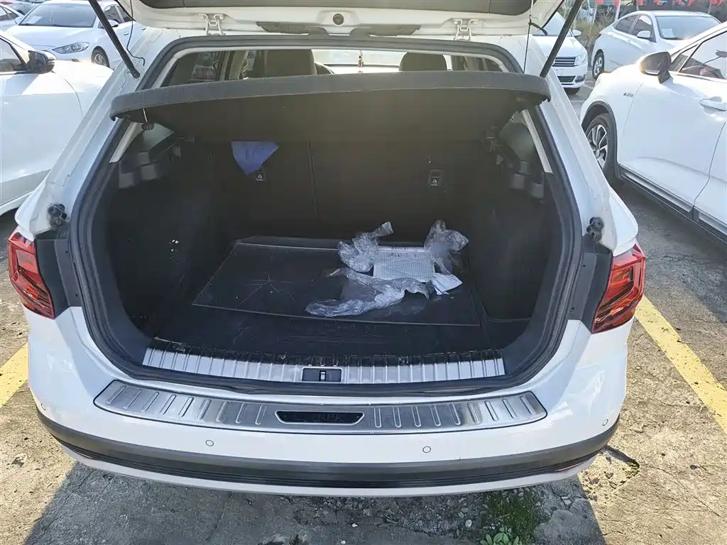 Volkswagen C-TREK 2020 1.5L Automatic Comfort Edition фото 19