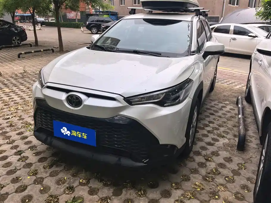 Toyota Frontlander 2022 2.0L CVT Elite фото 2