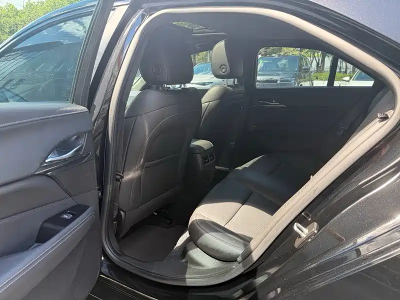 2024 Cadillac CT4
