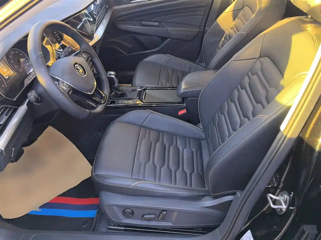 Volkswagen Passat 2021 Model 330TSI Elite Edition фото 15