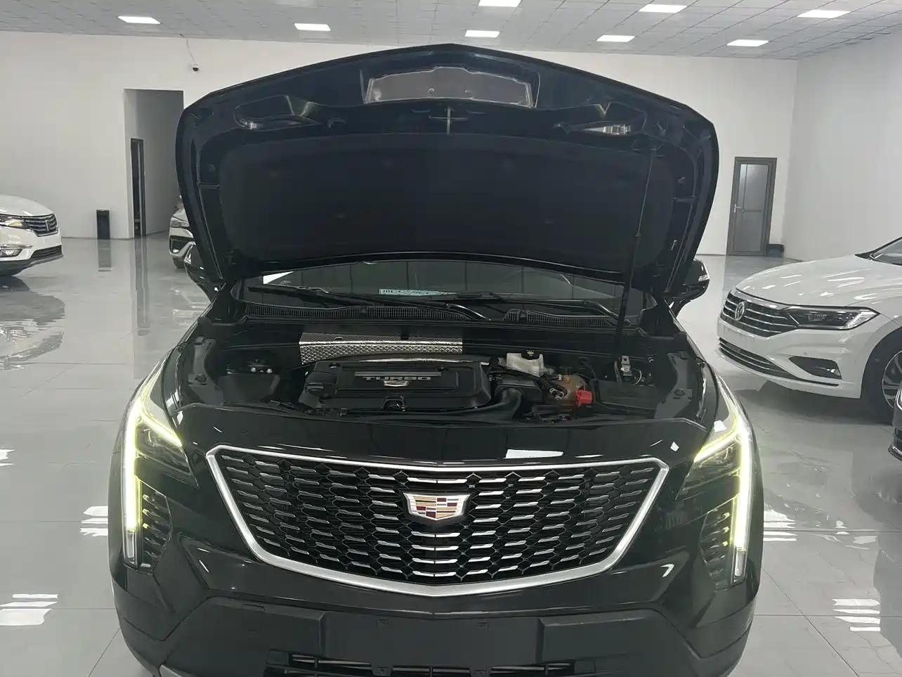 Cadillac XT4 2021 28T FWD Premium Edition фото 38