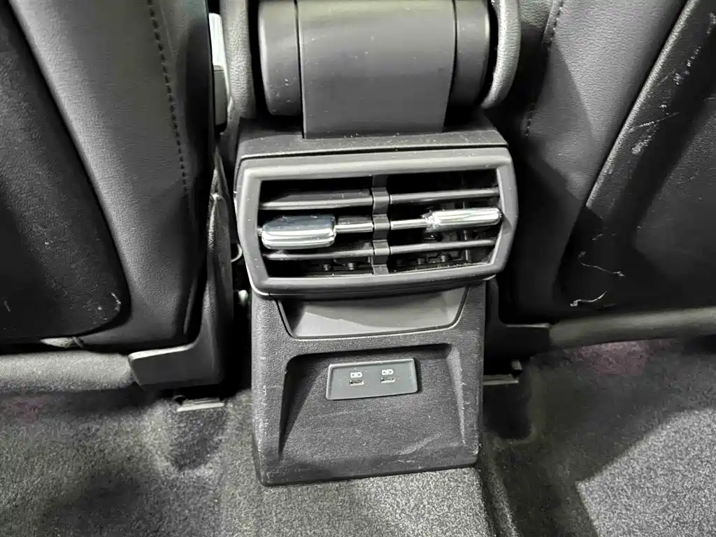 Audi A3 2023 Facelift Sportback 35 TFSI Fashion Sport фото 15