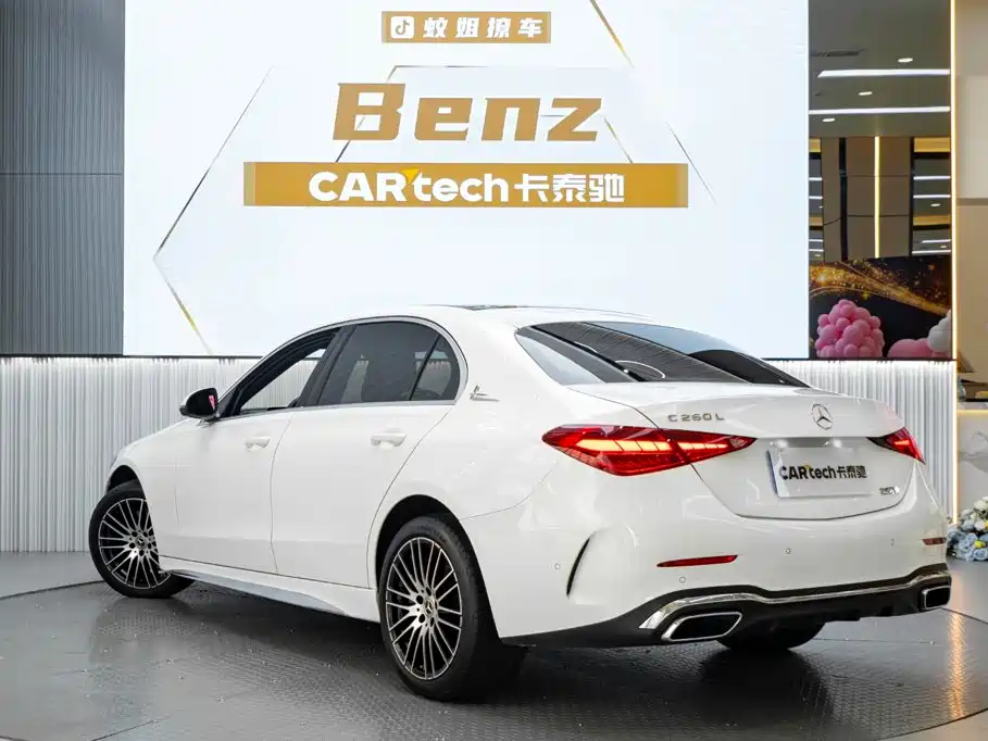 Фото 6 - Mercedes-Benz C-Class