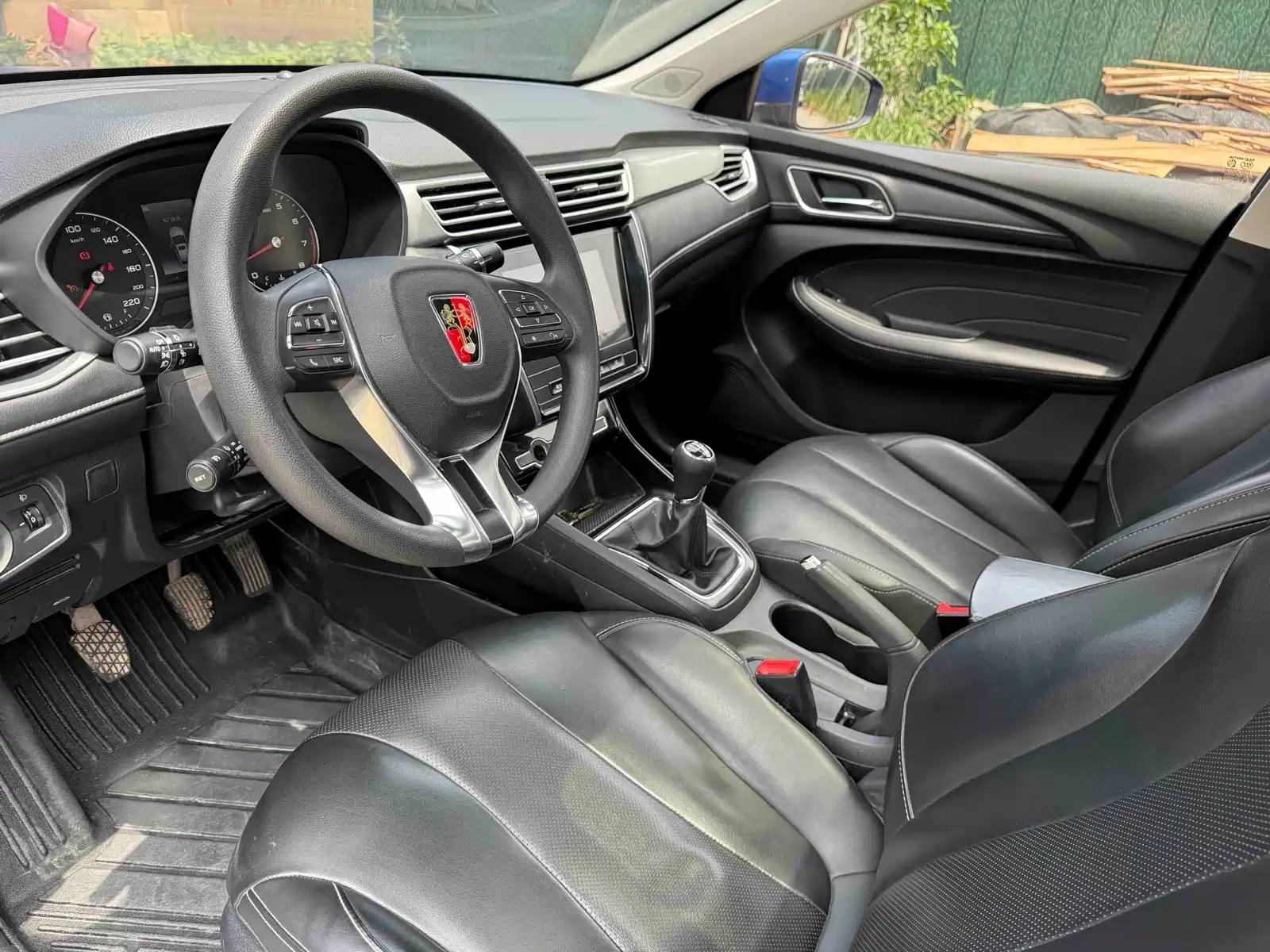 Фото 4 - Roewe i5
