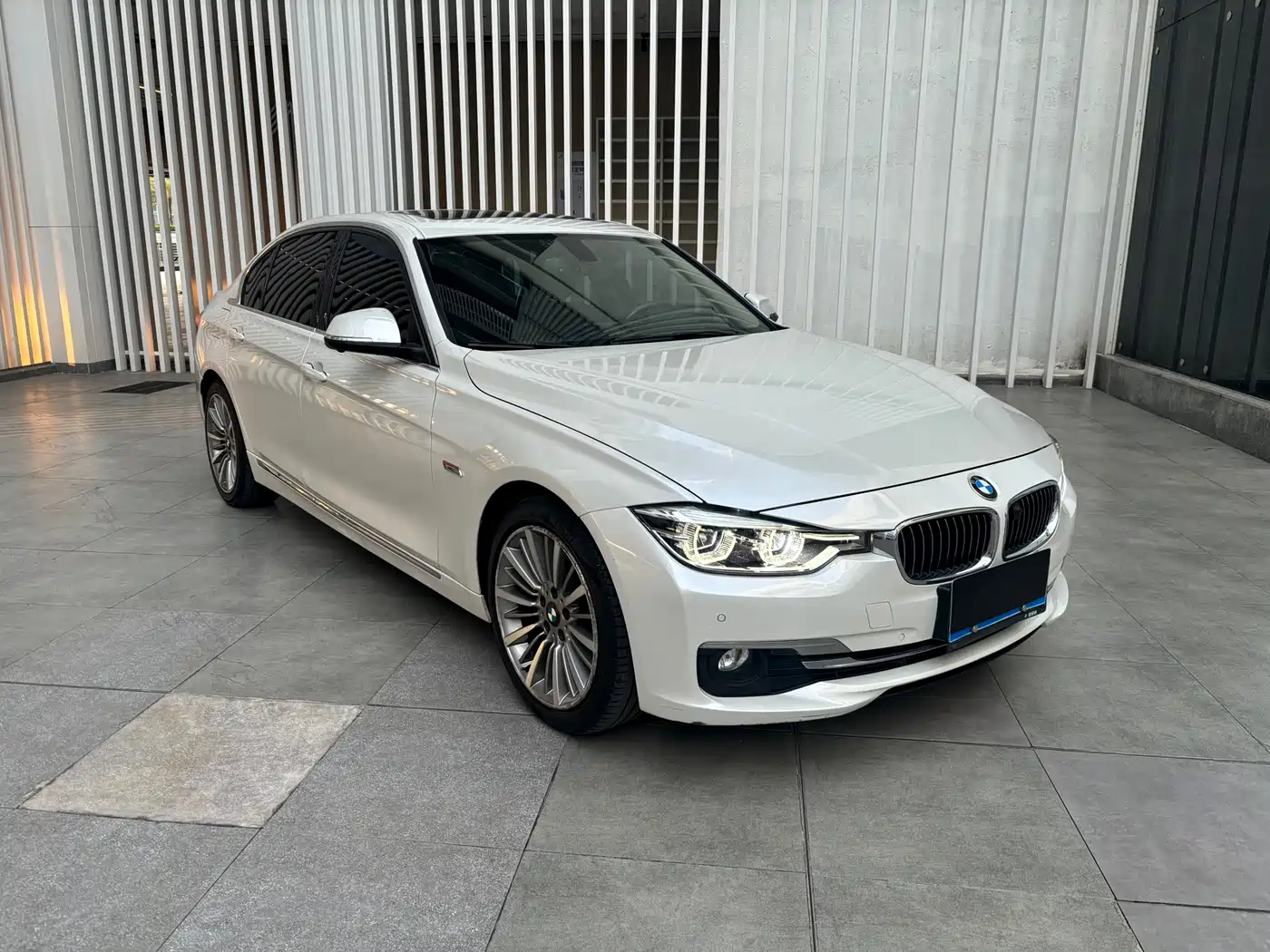 BMW 3 Series 2018 320Li Leading Luxury Package фото 3