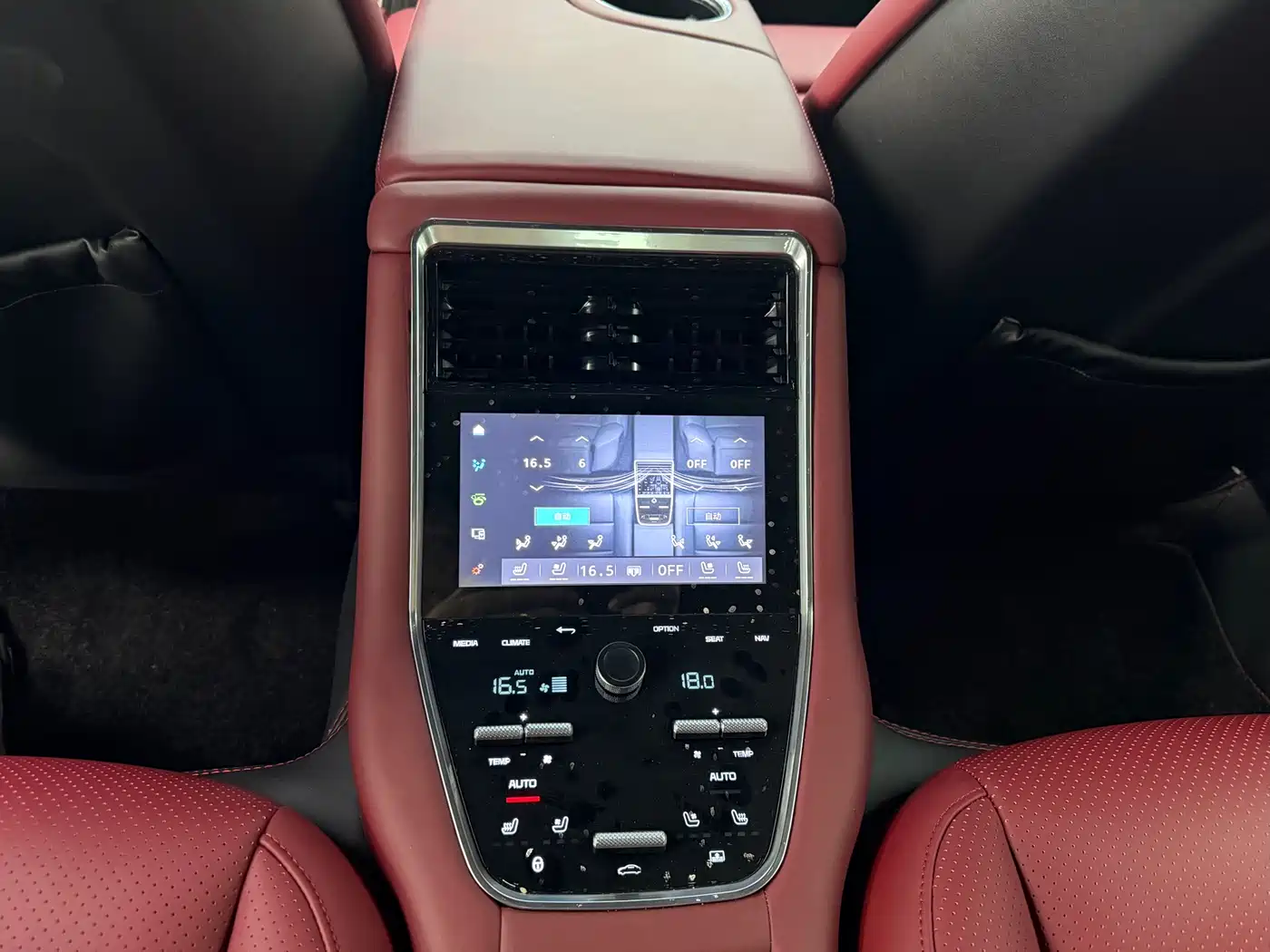 Porsche Panamera 2010 Panamera 4 3.6L фото 6