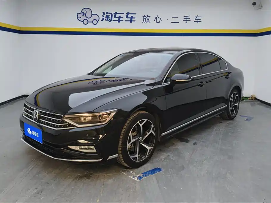 Volkswagen Magotan 2023 2 Million Units Anniversary Edition 330TSI DSG Leading Type